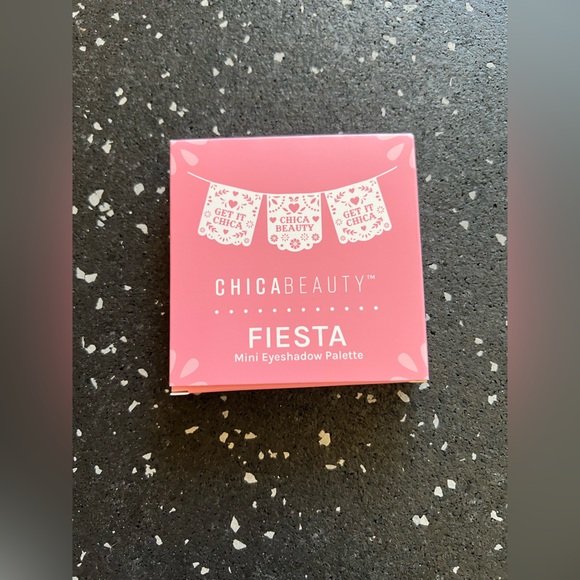 CHICA BEAUTY | FIESTA Palette - Mini 9-Shade Eyeshdow Palette - Picture 5 of 10